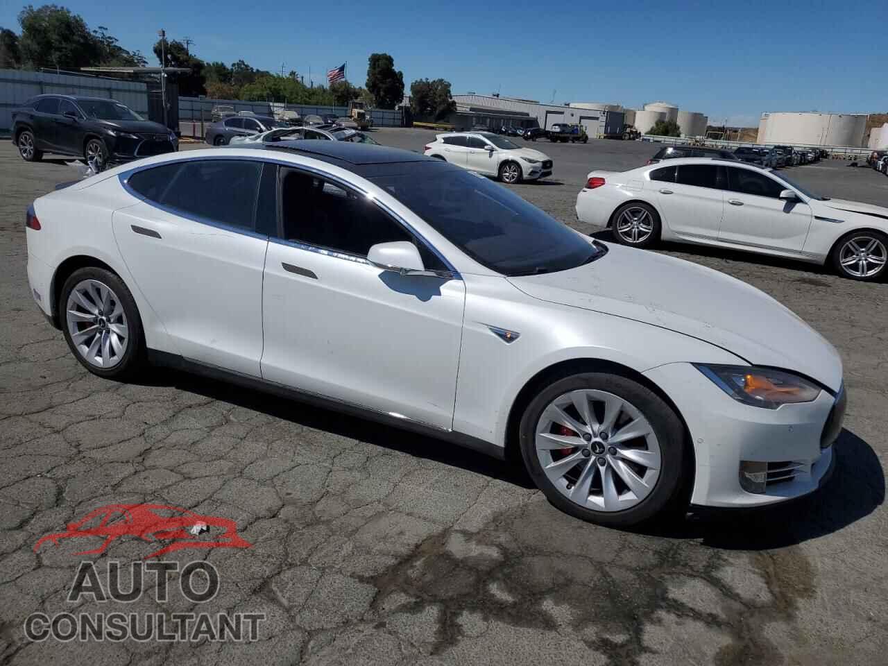 TESLA MODEL S 2015 - 5YJSA1H24FF084903