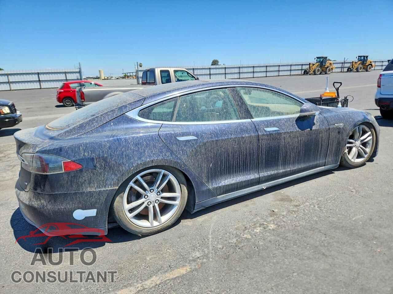 TESLA MODEL S 2013 - 5YJSA1CG2DFP04938