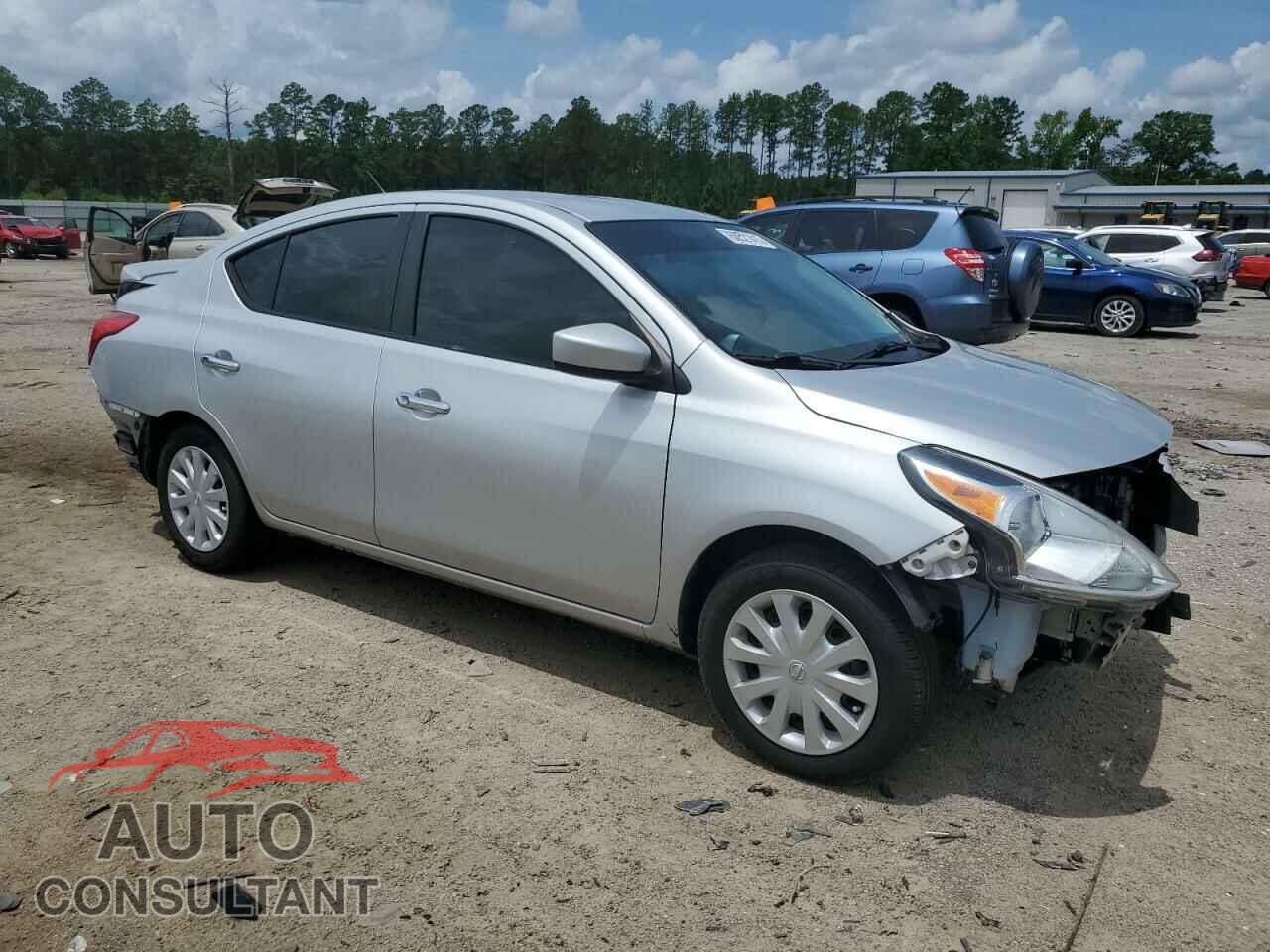 NISSAN VERSA 2019 - 3N1CN7AP3KL817460