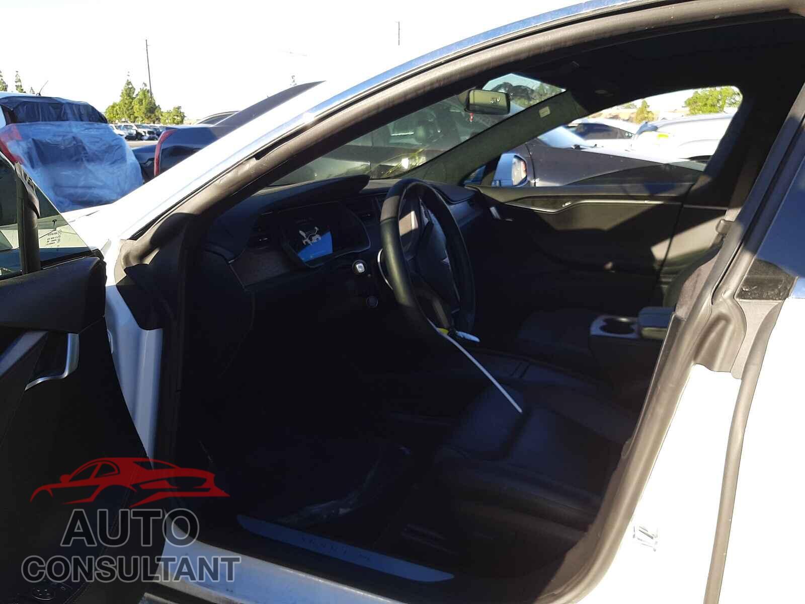 TESLA MODEL S 2020 - 5YJSA1E24LF402261
