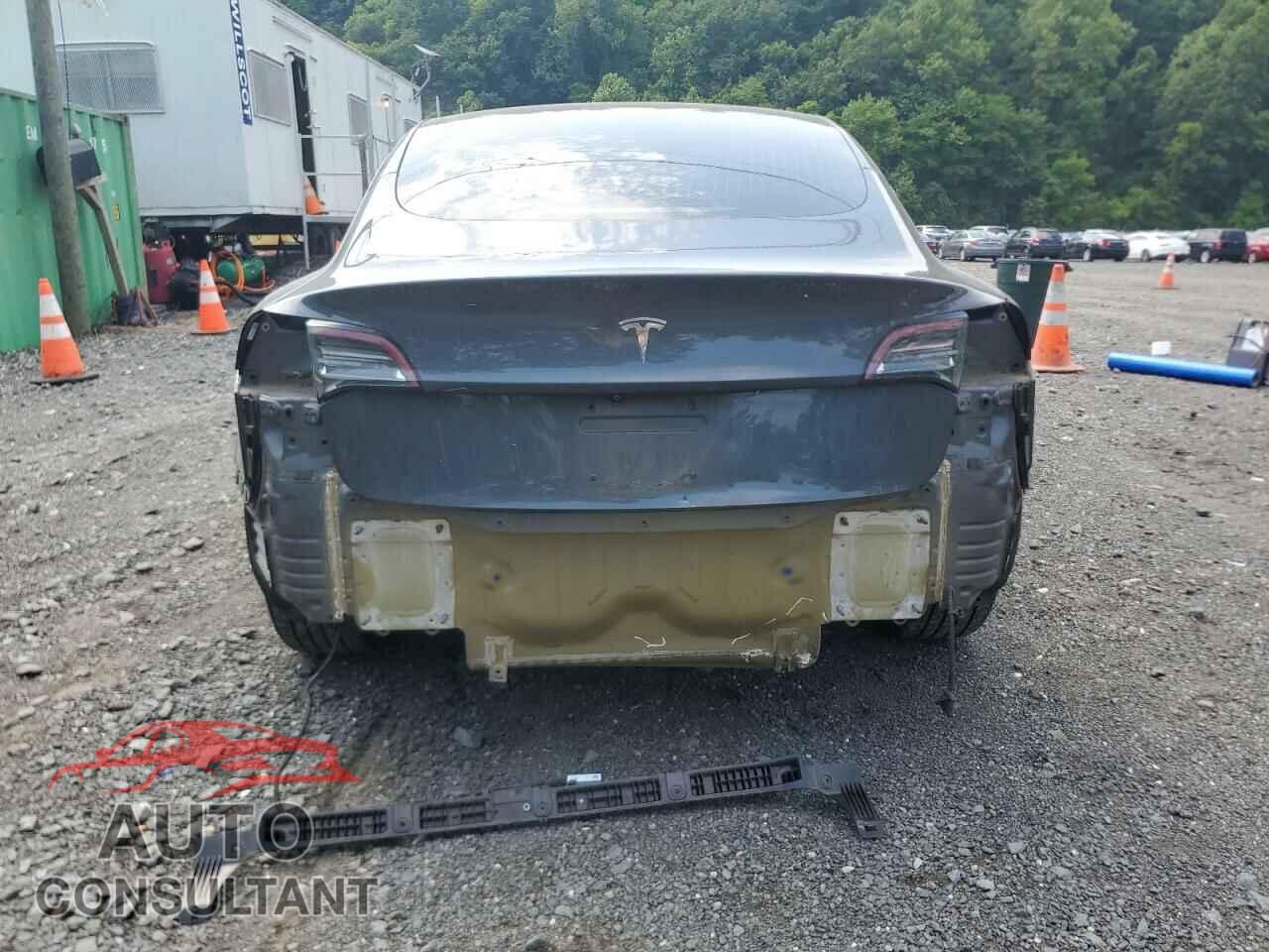 TESLA MODEL 3 2018 - 5YJ3E1EA3JF052831