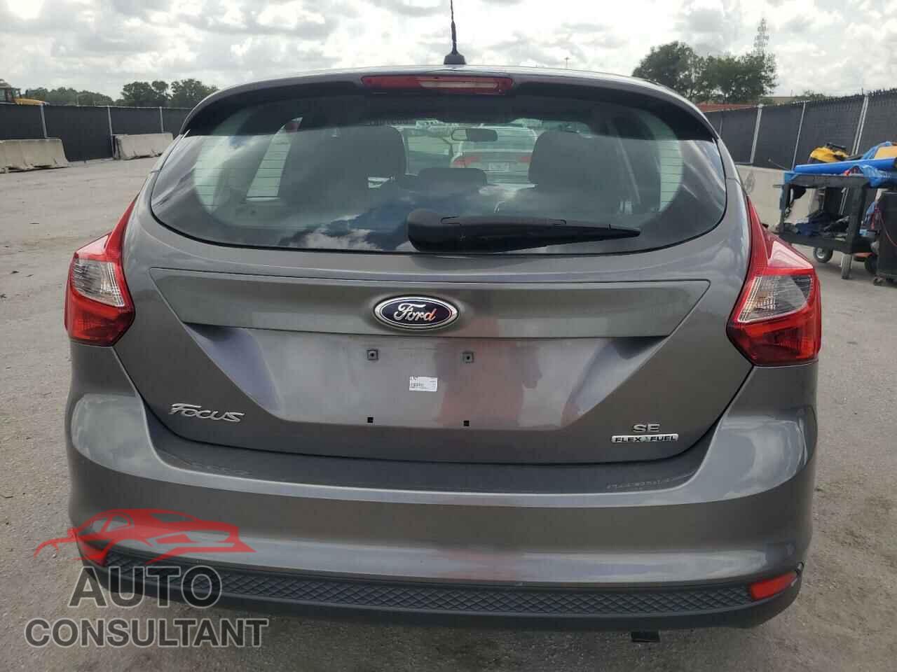 FORD FOCUS 2014 - 1FADP3K23EL332832