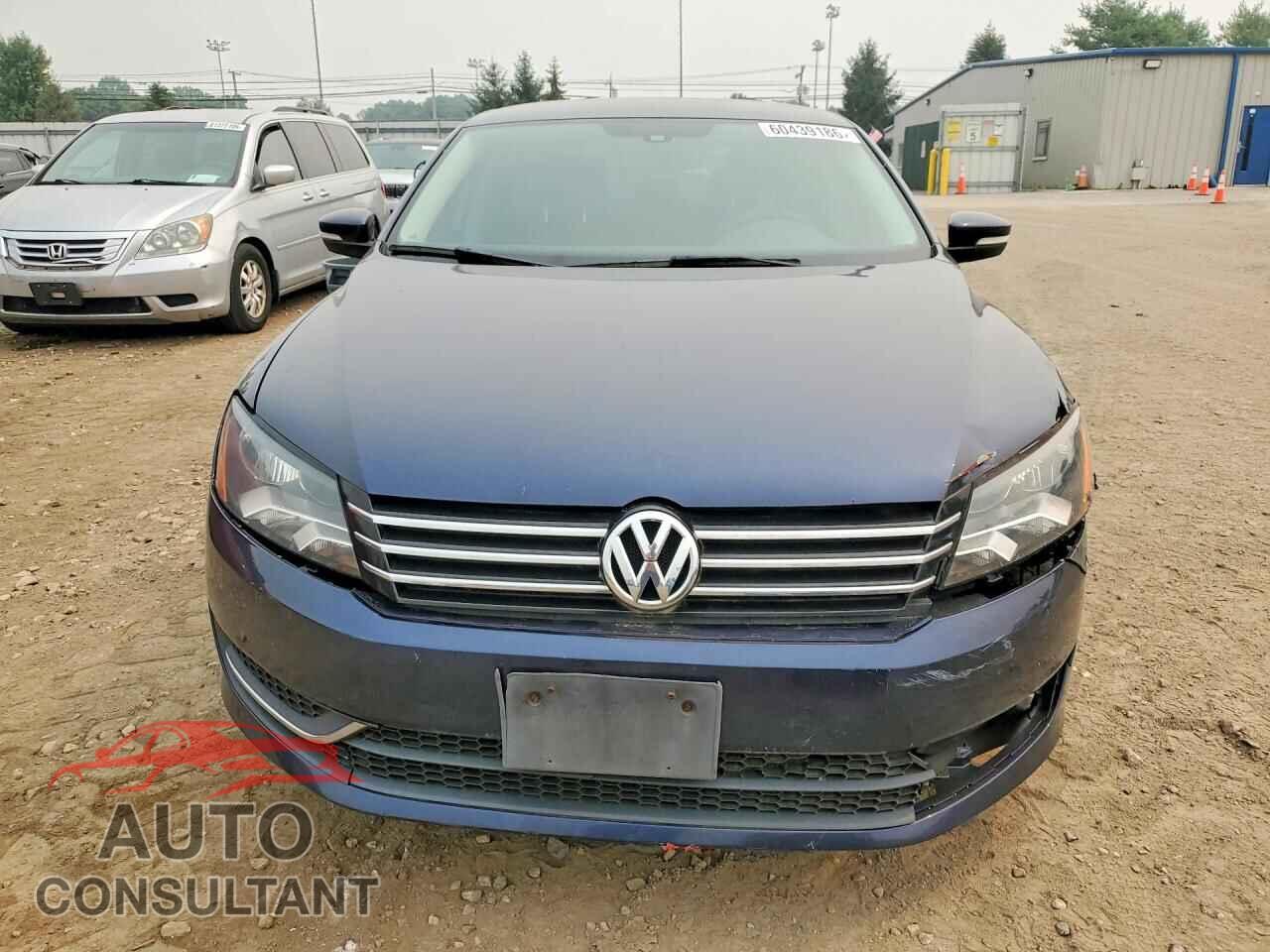 VOLKSWAGEN PASSAT 2013 - 1VWAP7A35DC078213