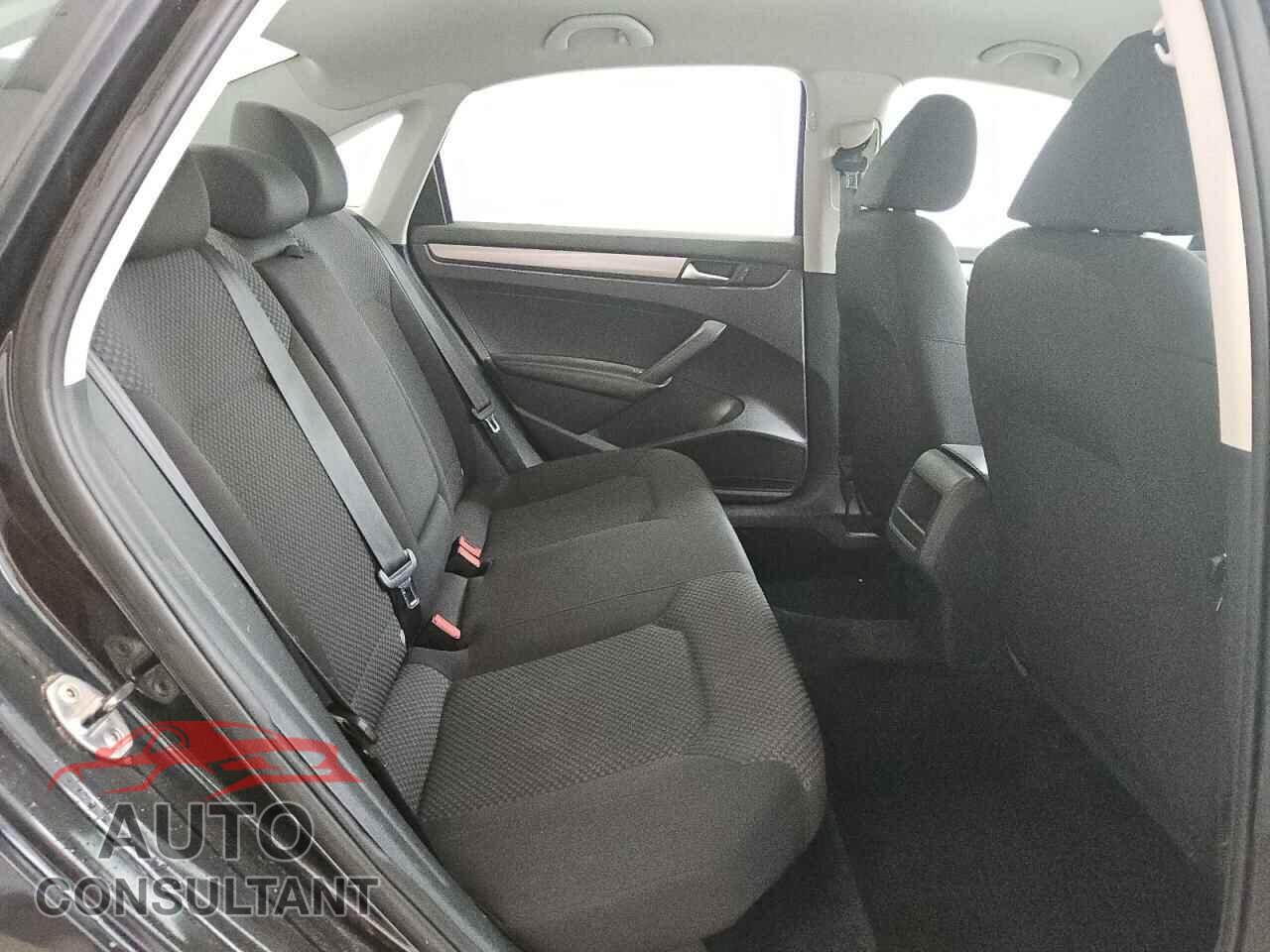 VOLKSWAGEN PASSAT 2014 - 1VWAT7A35EC112034