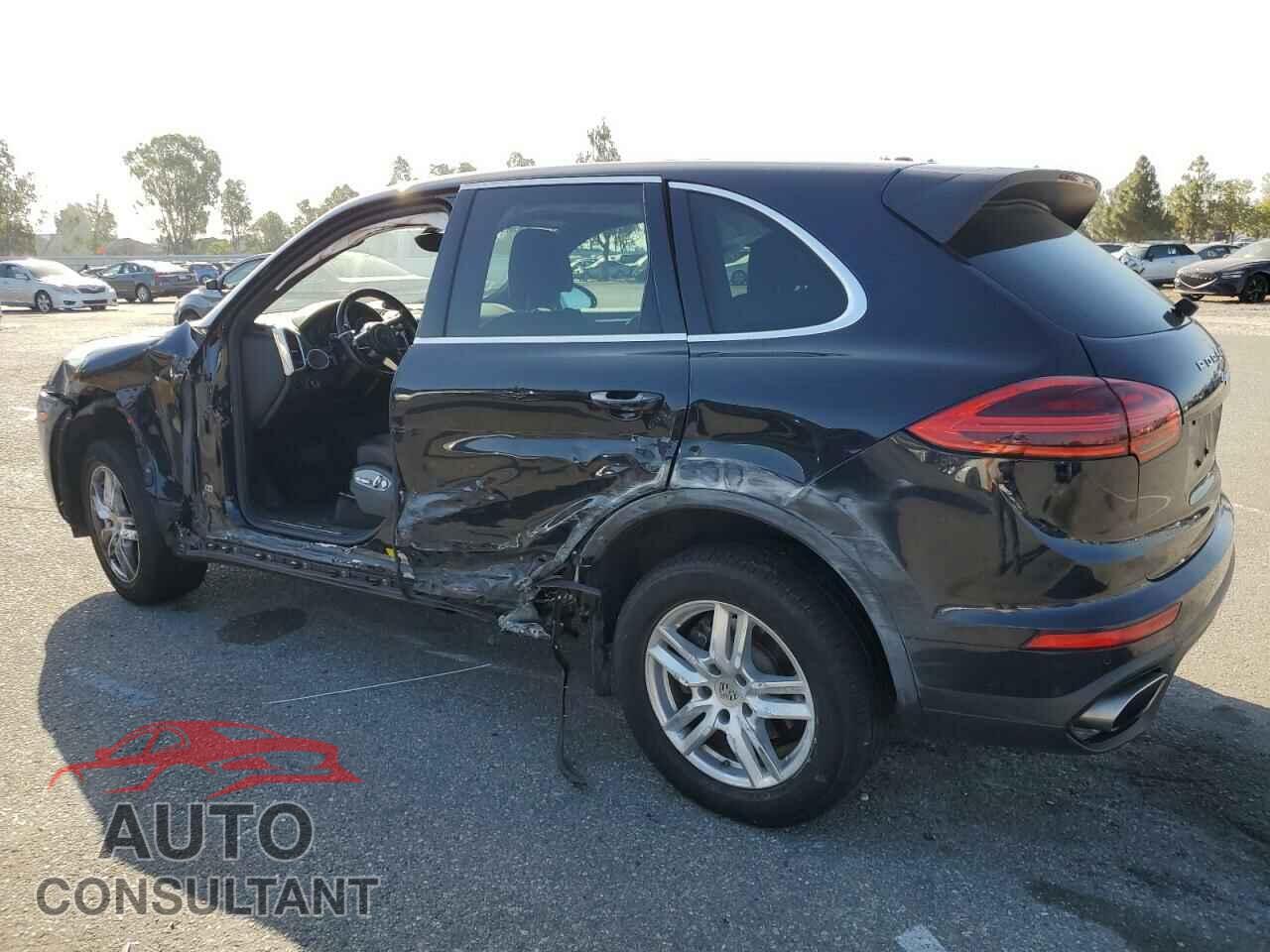 PORSCHE CAYENNE 2016 - WP1AA2A21GKA08117