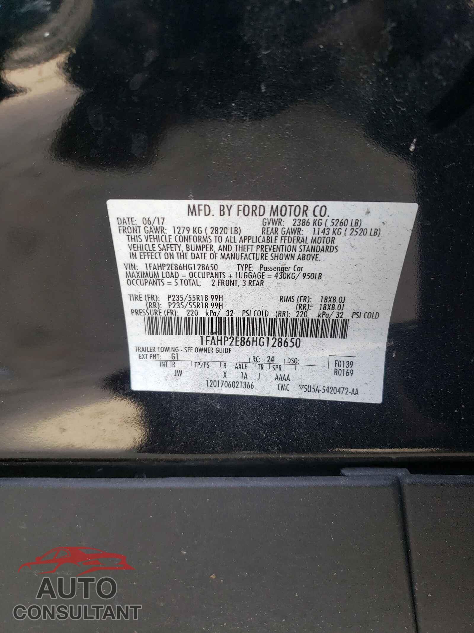 FORD TAURUS 2017 - 1FAHP2E86HG128650