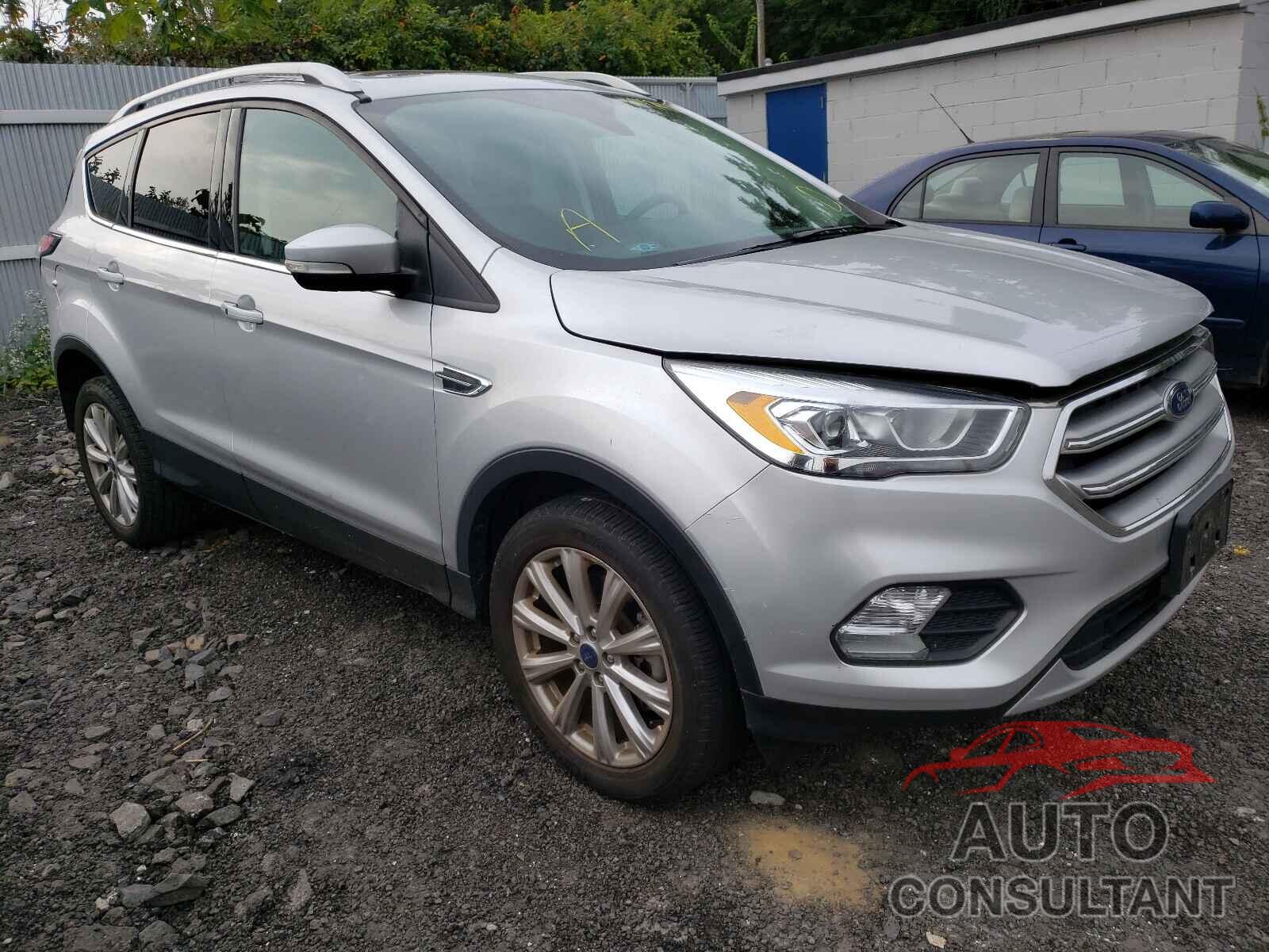 FORD ESCAPE 2017 - 1FMCU9JD8HUD02000