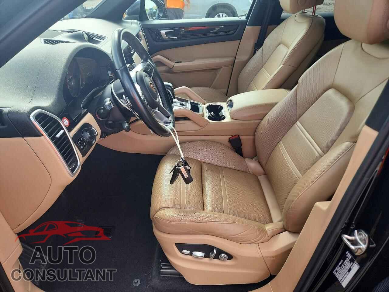 PORSCHE CAYENNE 2019 - WP1AA2AY3KDA06760