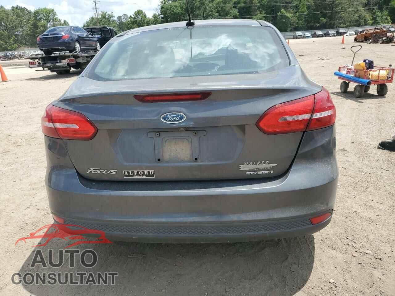 FORD FOCUS 2015 - 1FADP3E20FL200401