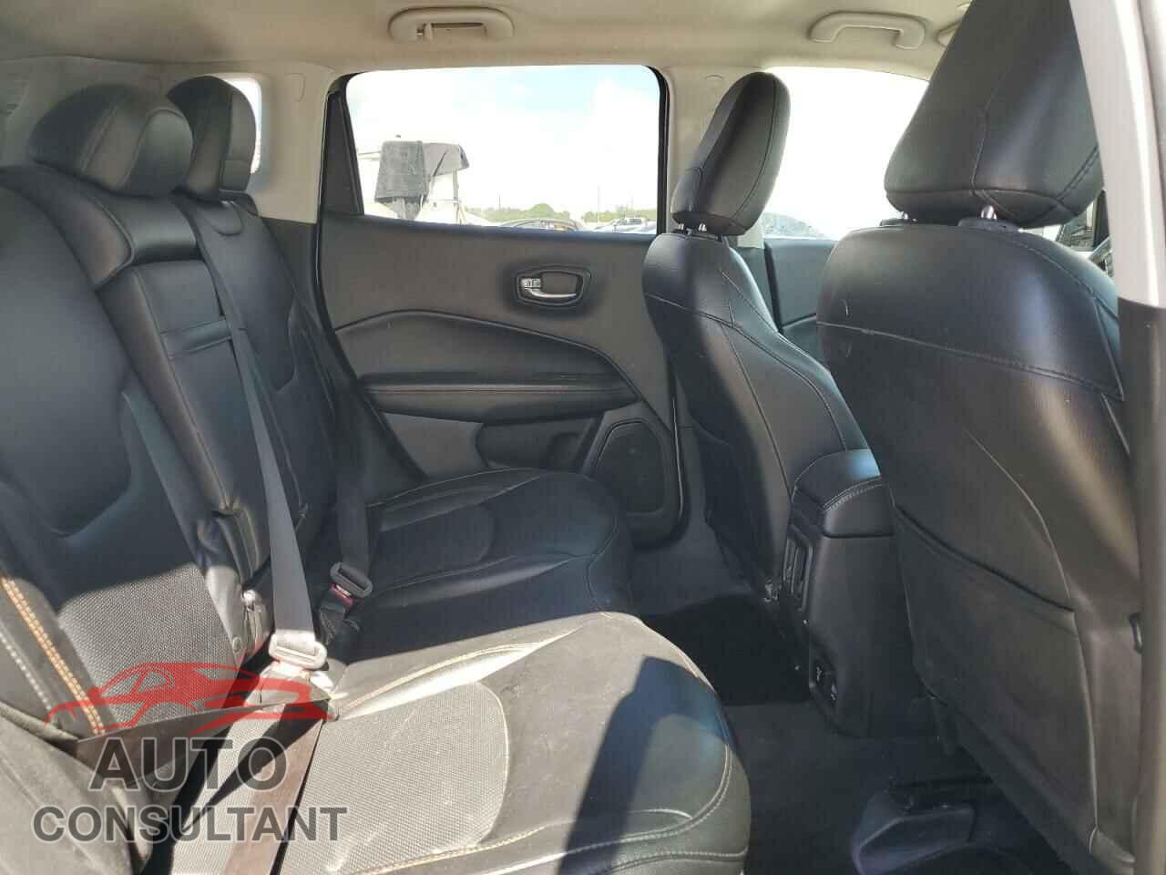JEEP COMPASS 2019 - 3C4NJCCB5KT769357