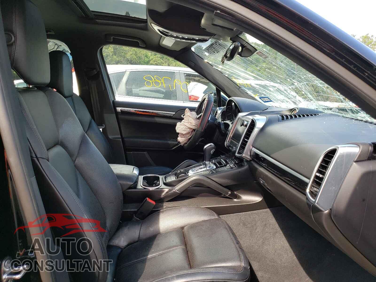 PORSCHE CAYENNE 2018 - WP1AA2A2XJKA04803