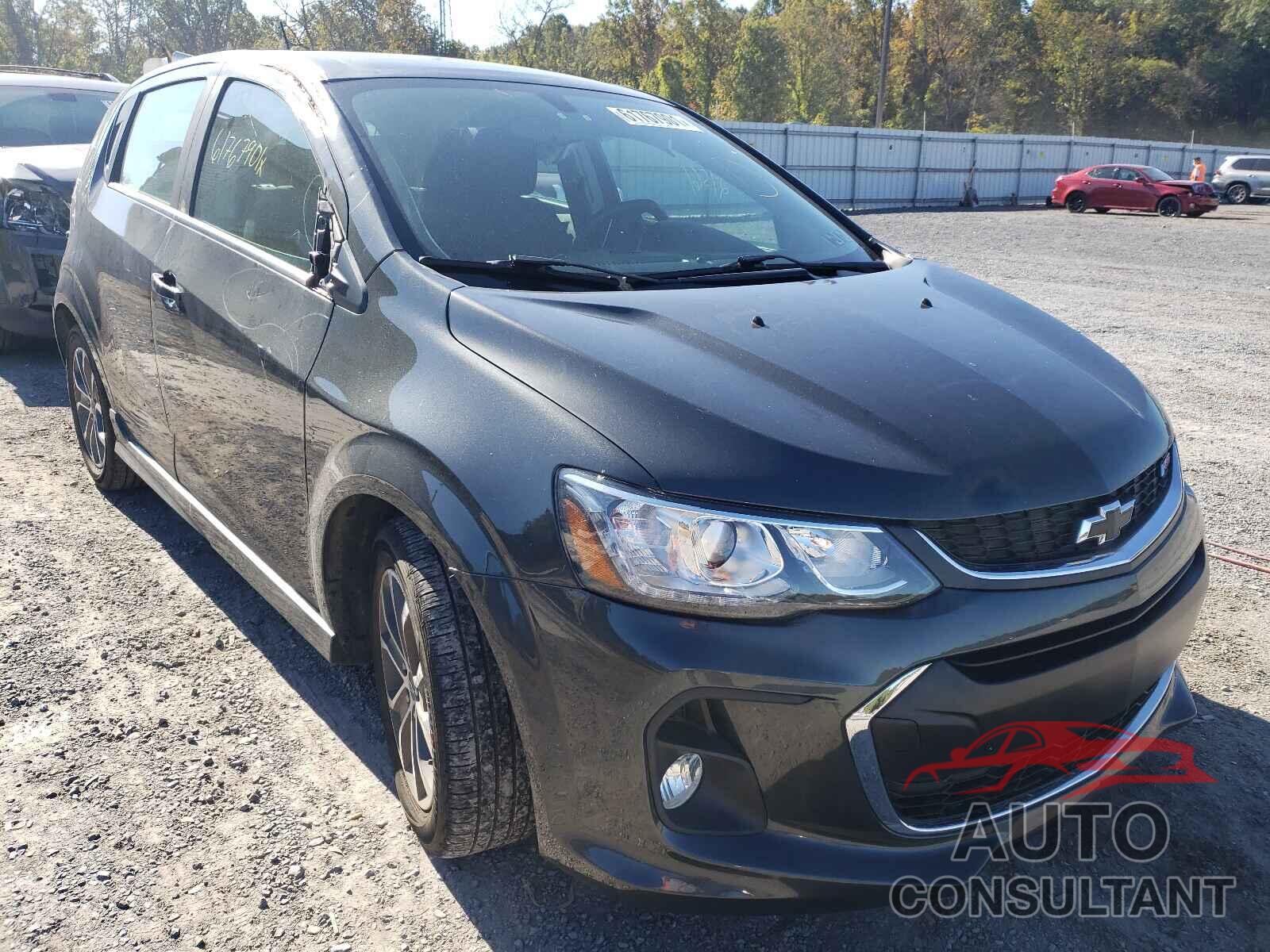 CHEVROLET SONIC 2018 - 1G1JD6SG6J4122547