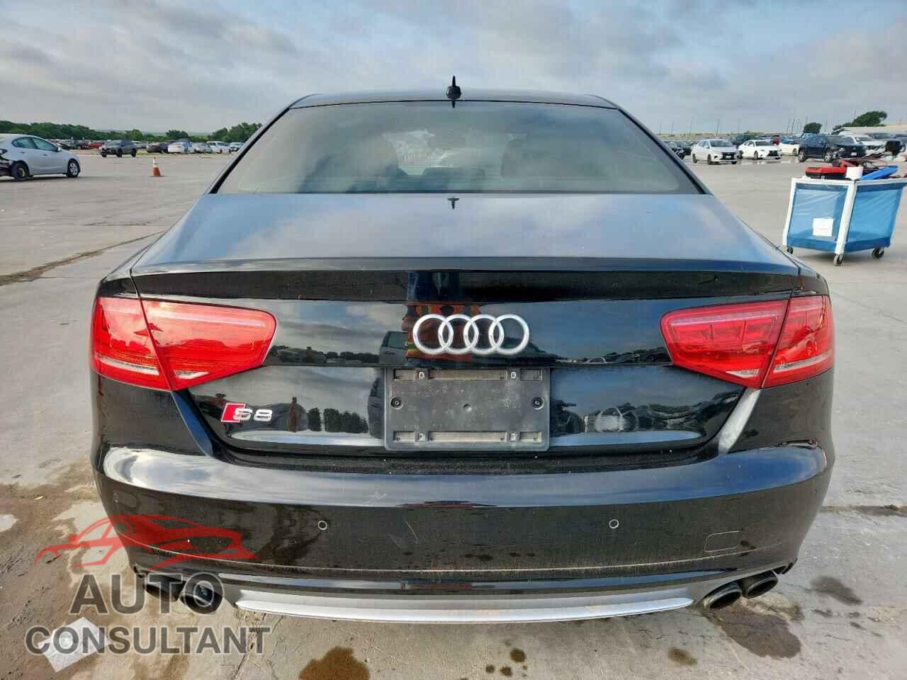 AUDI S8 2013 - WAUD2AFD6DN018102