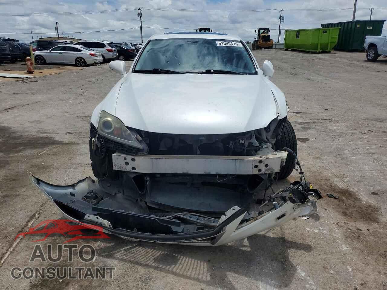 LEXUS IS 2011 - JTHCE5C20B5000464