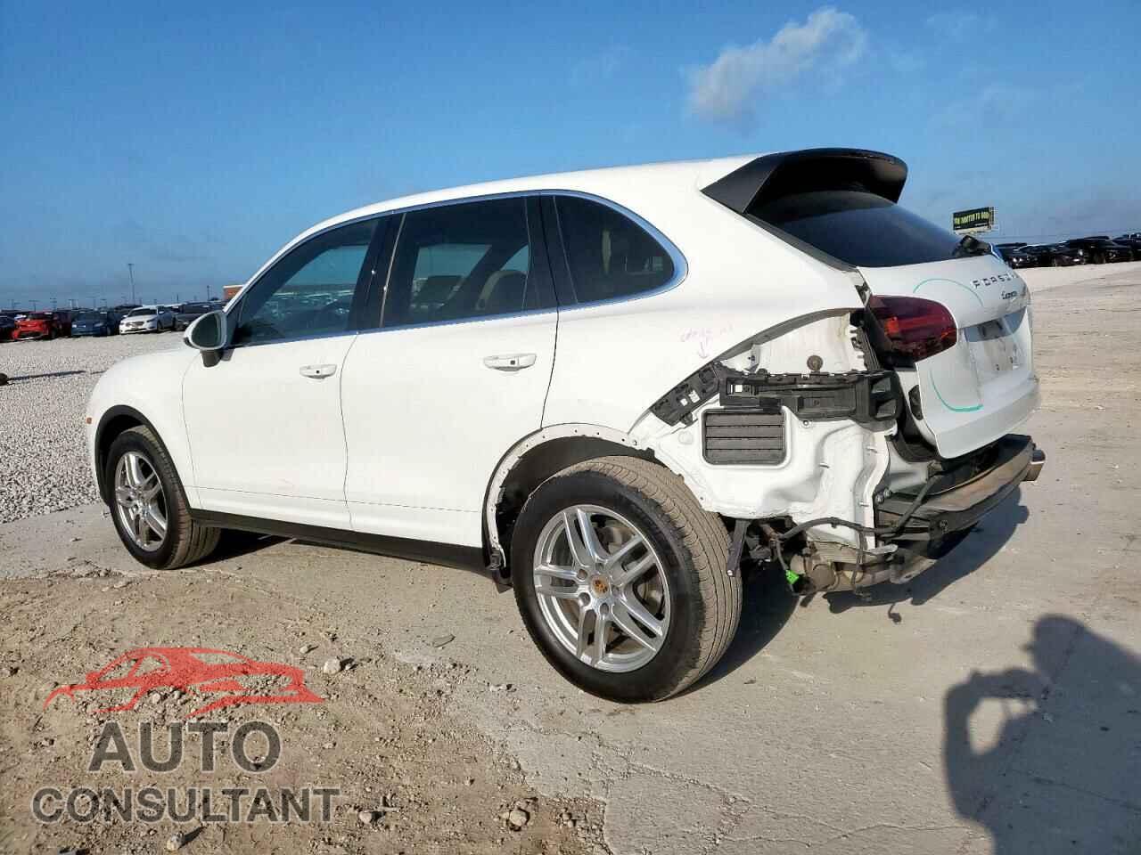 PORSCHE CAYENNE 2017 - WP1AA2A28HKA87576