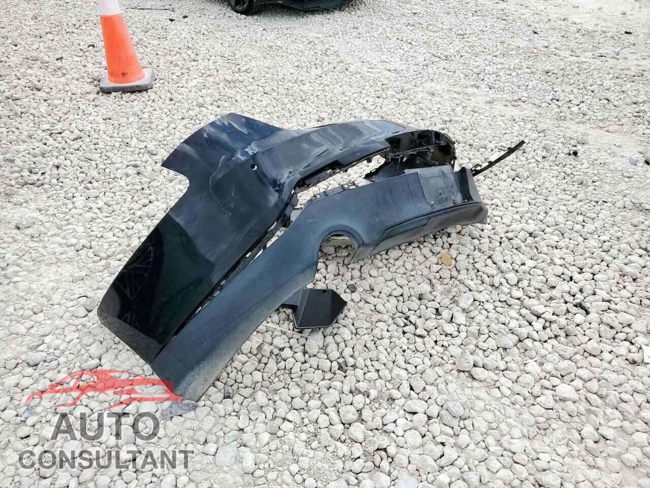 FORD TAURUS 2018 - 1FAHP2MK3JG104714