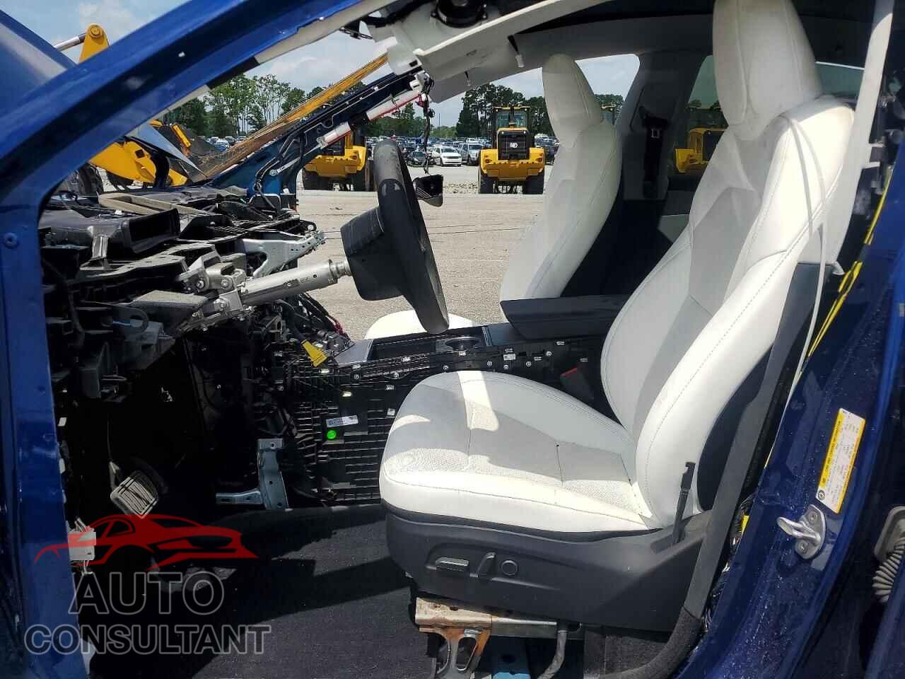 TESLA MODEL Y 2026 - 7SAYGDED5TA484626