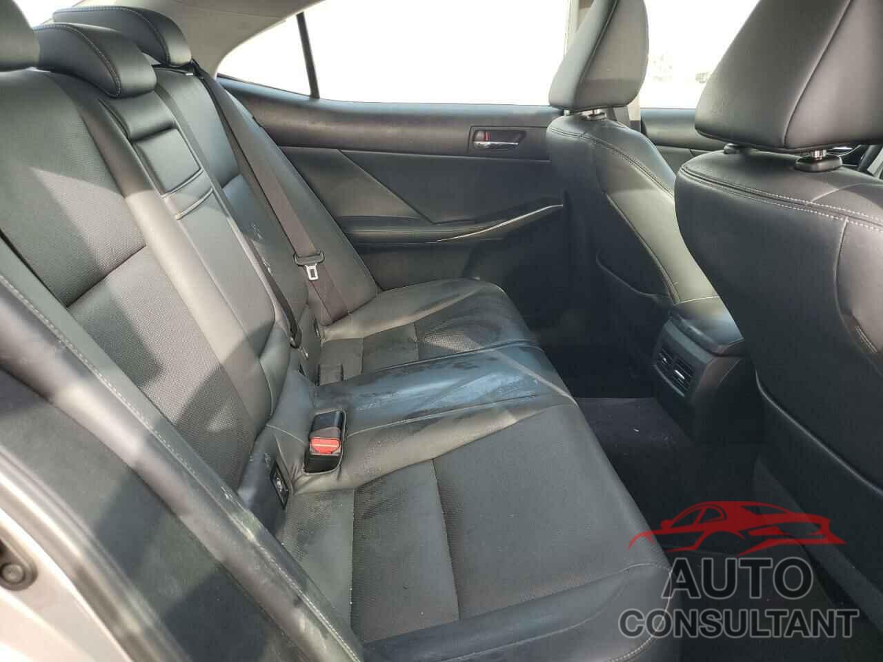 LEXUS IS 2014 - JTHBF1D29E5017249