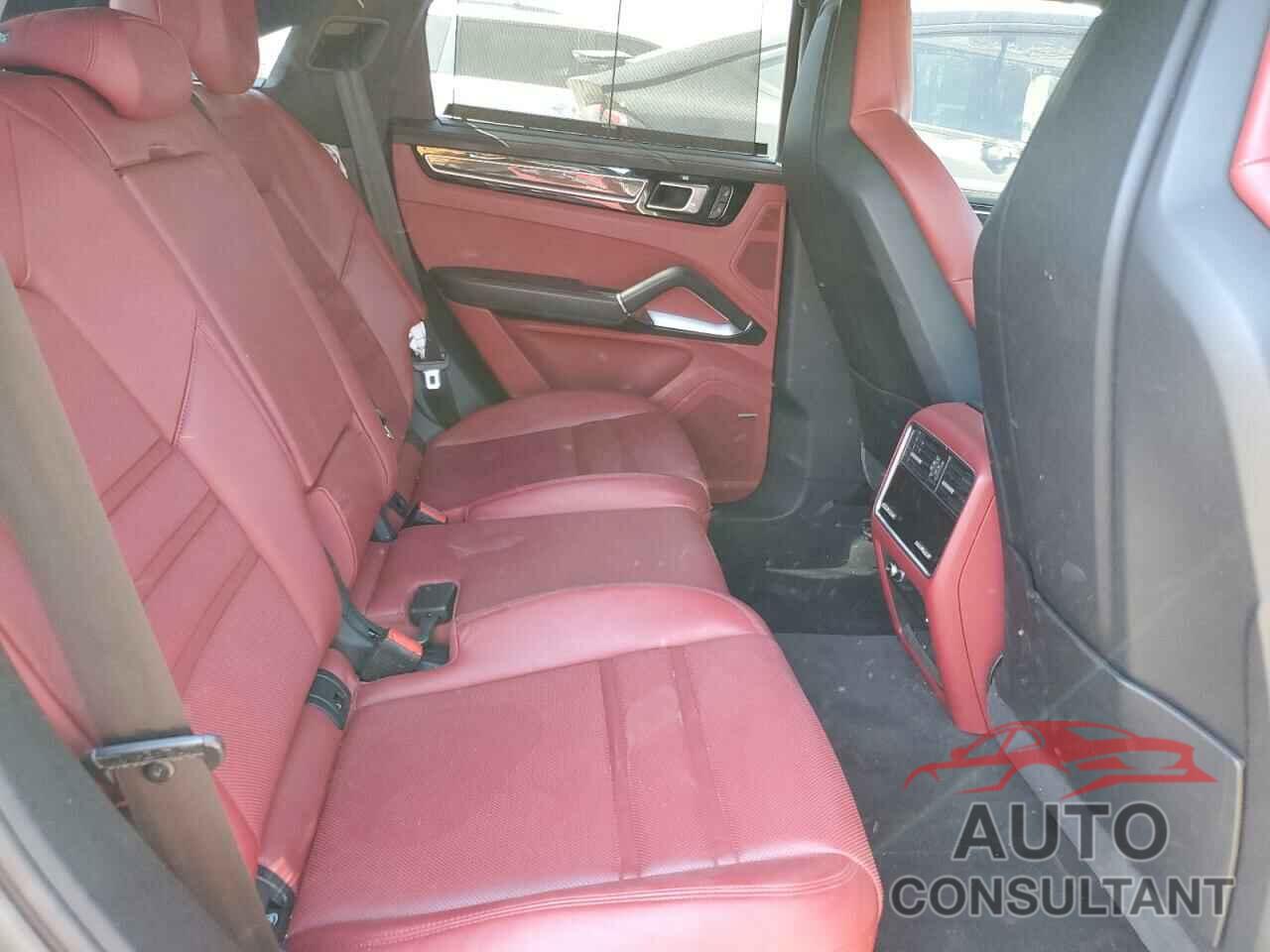 PORSCHE CAYENNE 2023 - WP1AF2AYXPDA20101