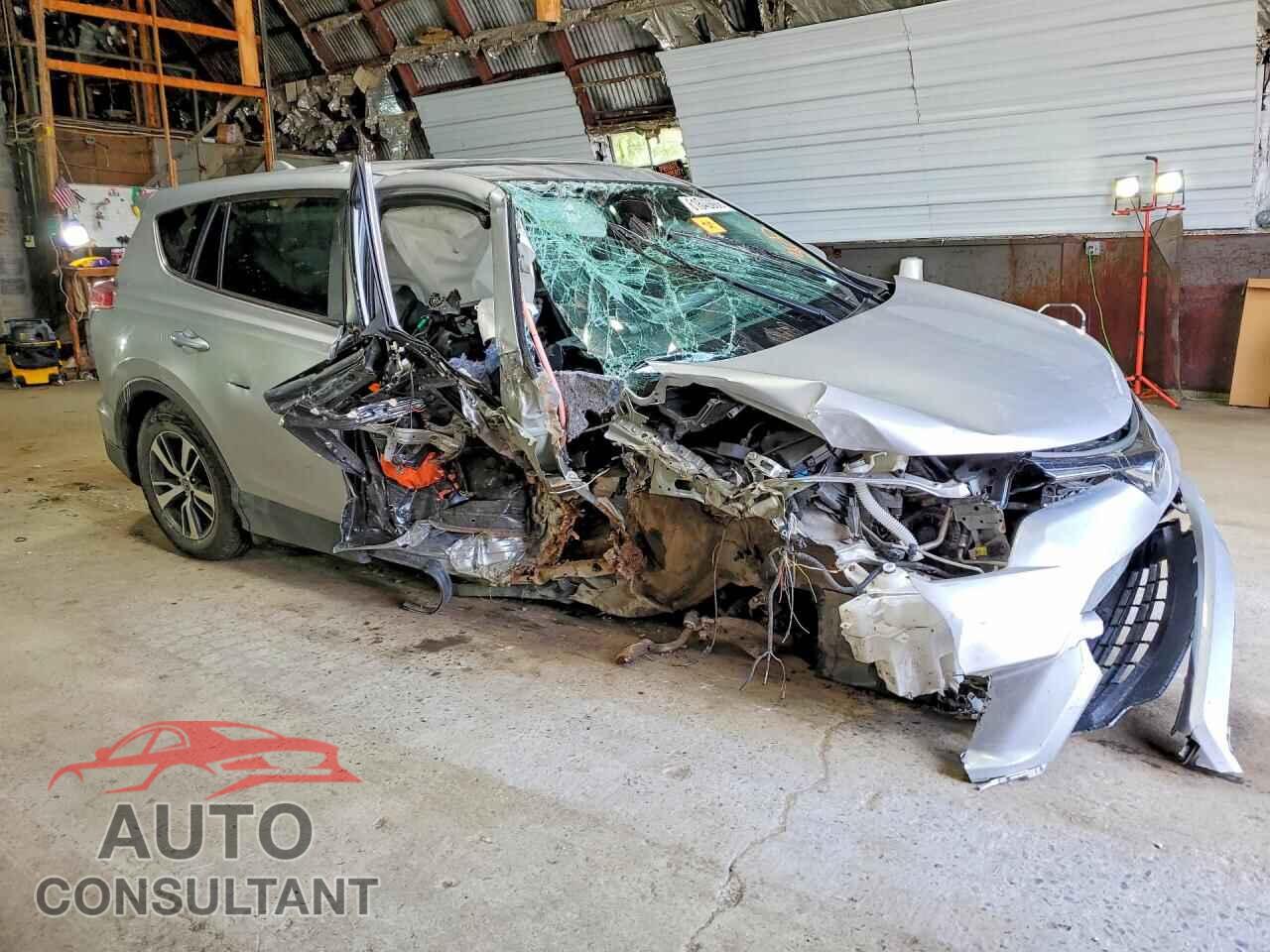 TOYOTA RAV4 2018 - 2T3RFREVXJW803524