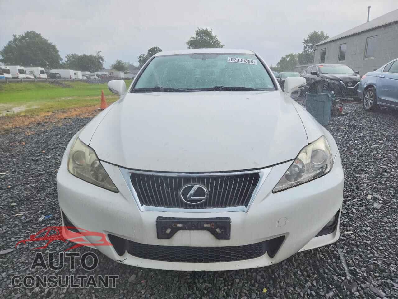 LEXUS IS 2011 - JTHCF5C25B5046997
