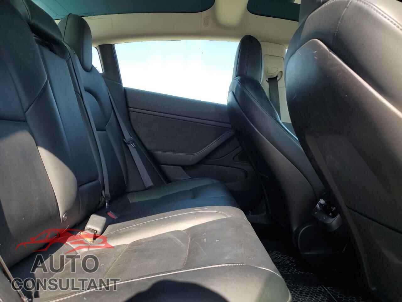 TESLA MODEL 3 2019 - 5YJ3E1EA0KF416592