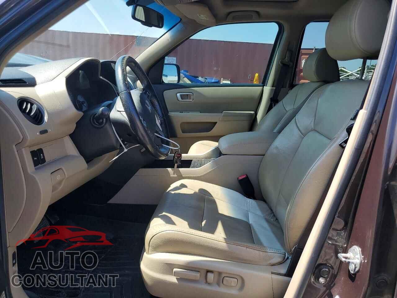 HONDA PILOT 2013 - 5FNYF3H98DB028111
