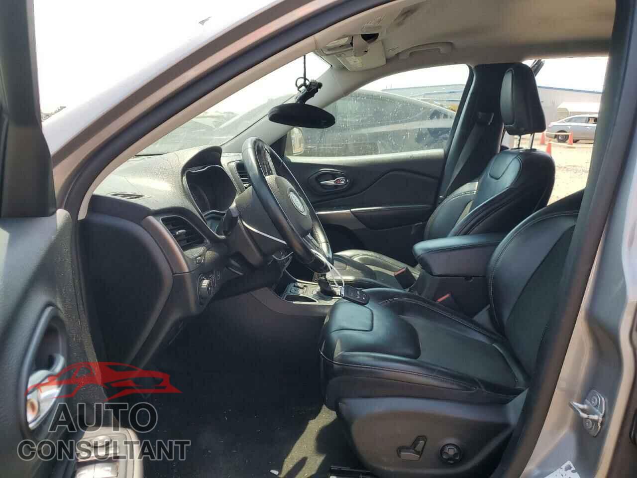 JEEP GRAND CHER 2019 - 1C4PJLLB2KD275357