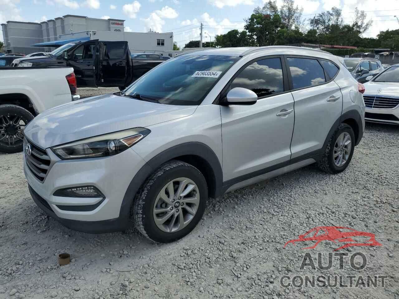 HYUNDAI TUCSON 2018 - KM8J33A43JU609037