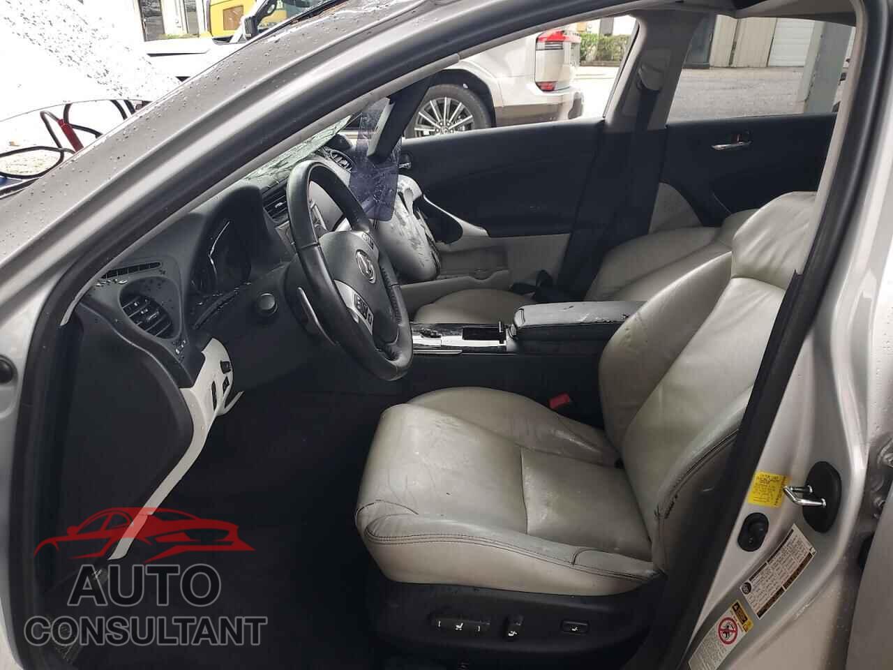 LEXUS IS 2012 - JTHBF5C28C5157363