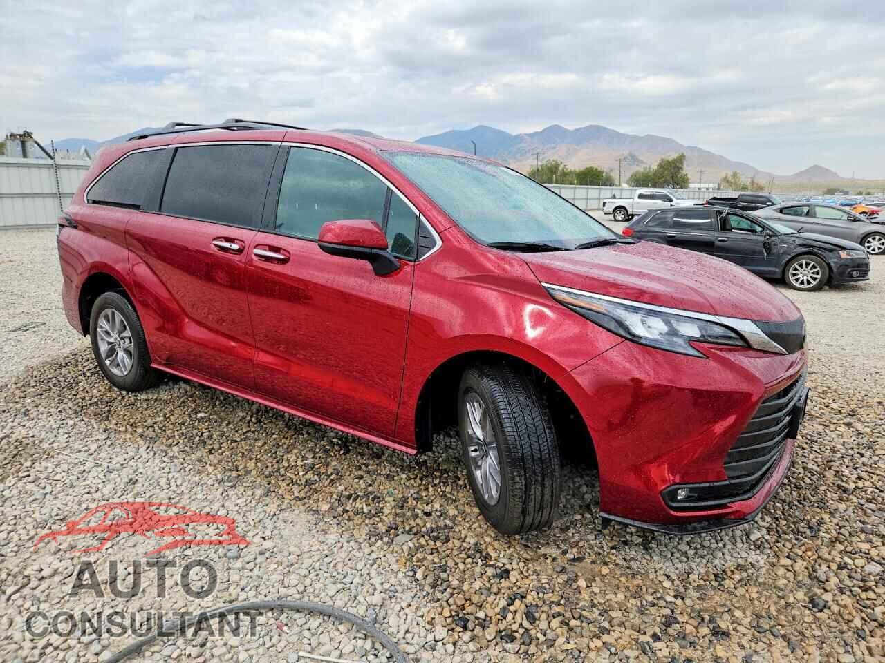 TOYOTA SIENNA 2026 - 5TDYSKFC0TS266257