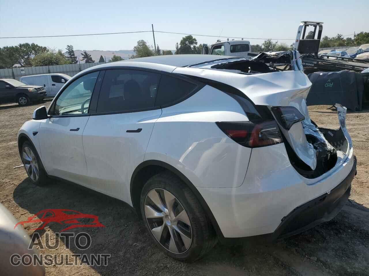TESLA MODEL Y 2023 - 7SAYGDEE7PF687356