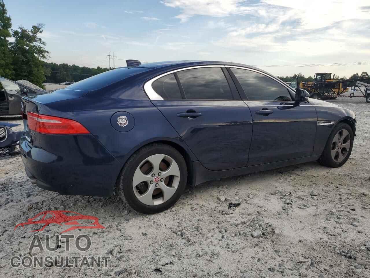 JAGUAR XE 2017 - SAJAR4BG1HA975433