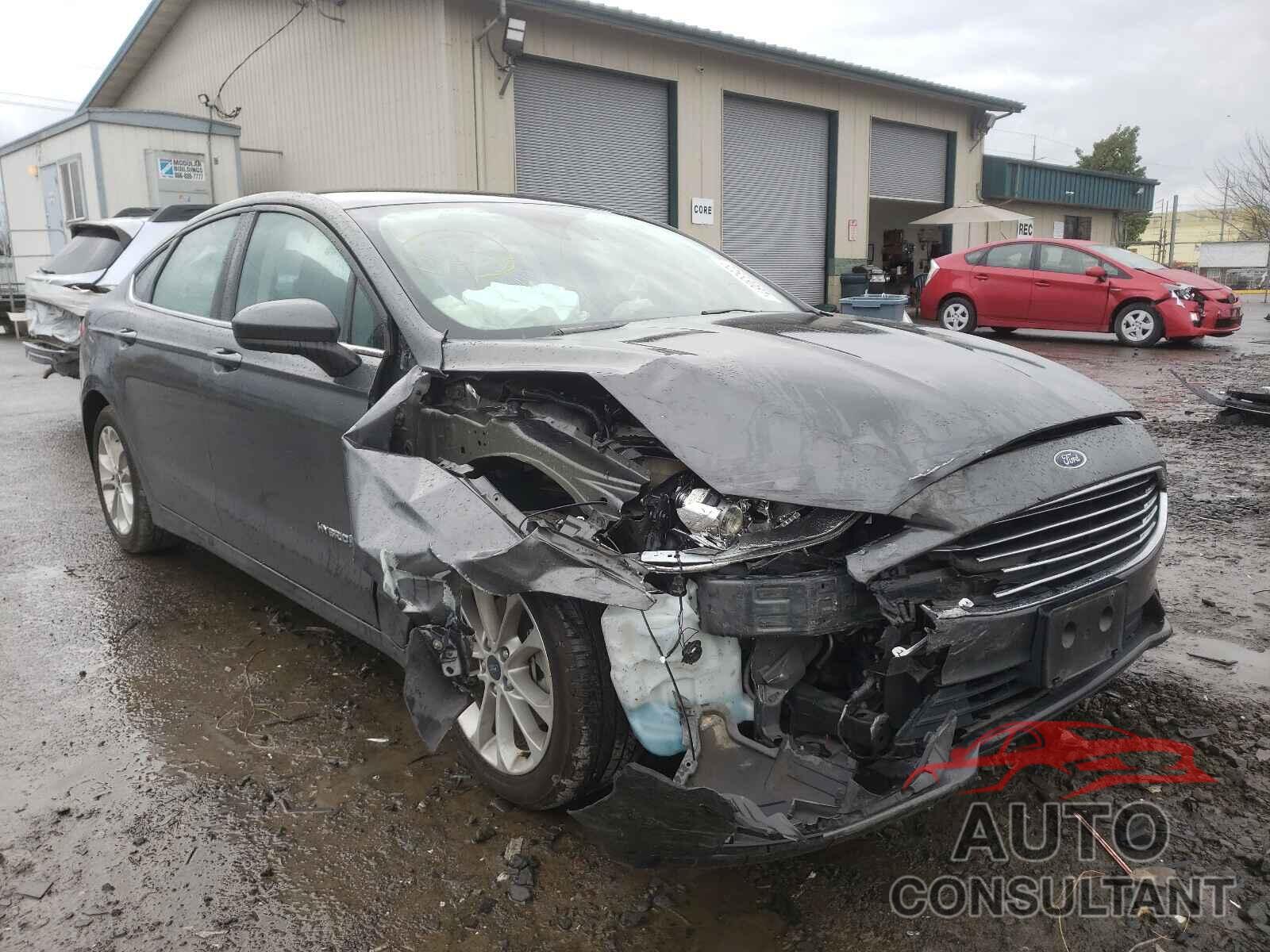 FORD FUSION 2019 - 3FA6P0LU3KR119125