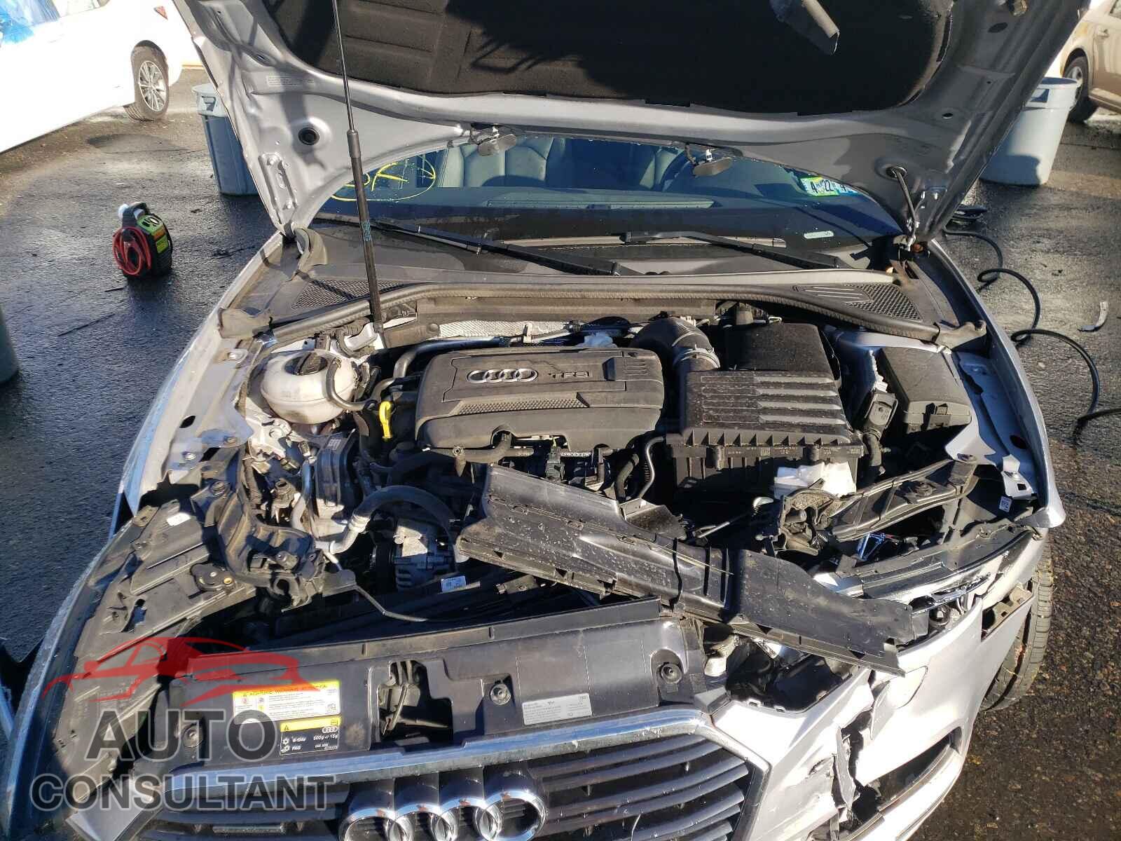 AUDI A3 2017 - WAUB8GFF9H1064031