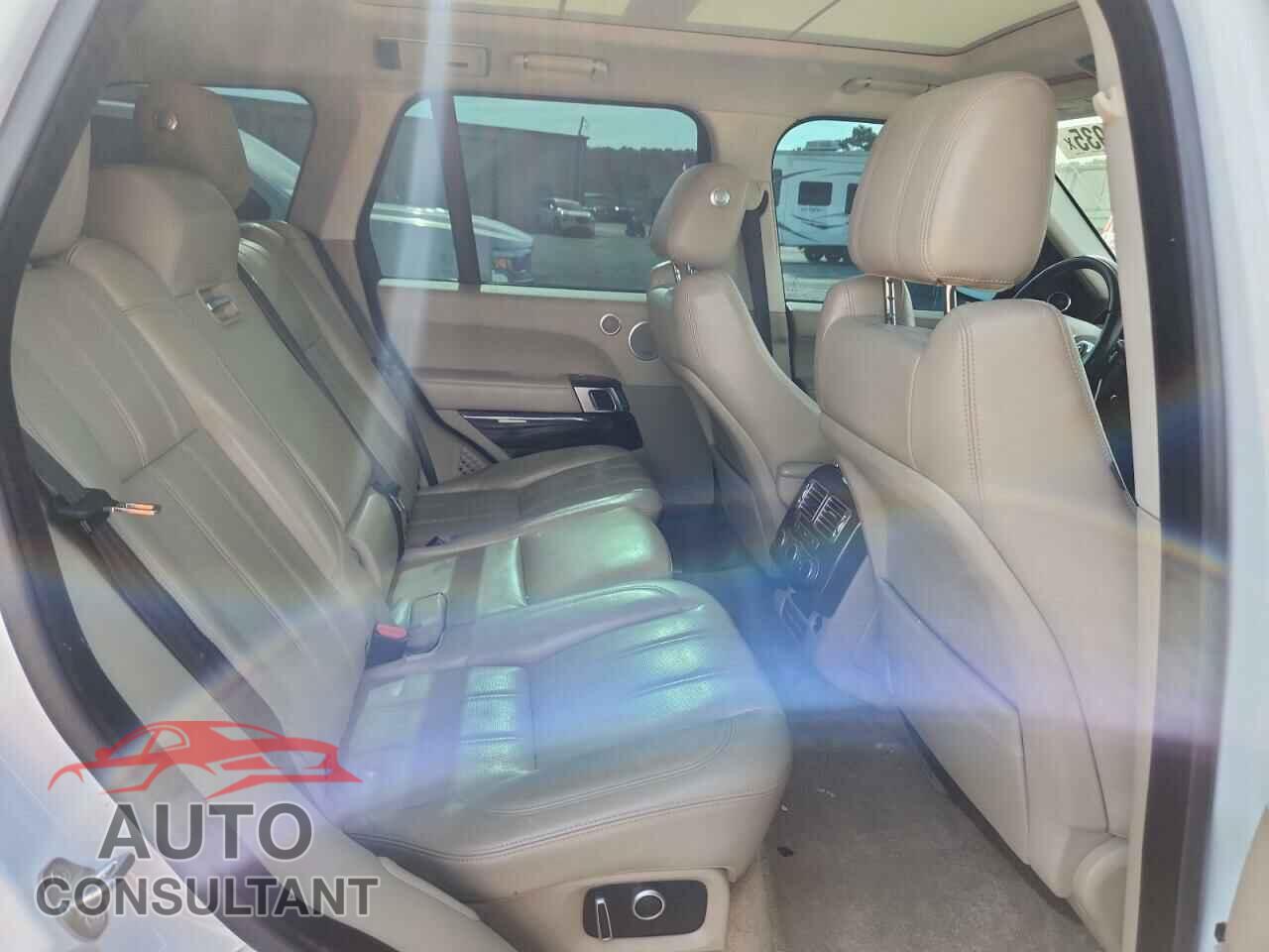 LAND ROVER RANGEROVER 2017 - SALGS2FV7HA348853