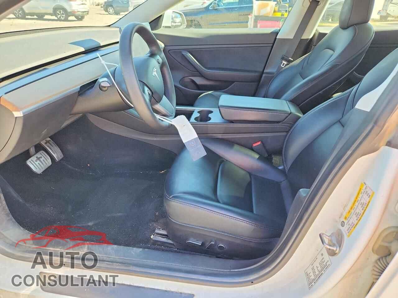 TESLA MODEL 3 2021 - 5YJ3E1EB3MF938094