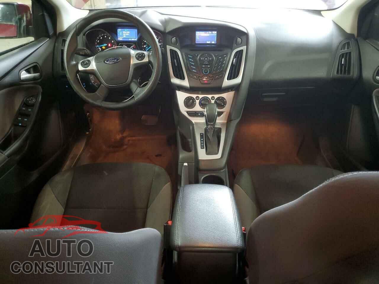FORD FOCUS 2014 - 1FADP3F2XEL224377