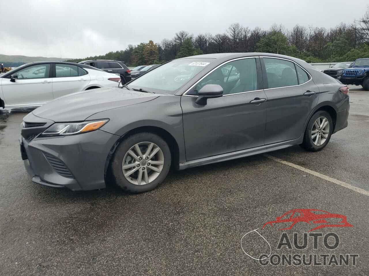 TOYOTA CAMRY 2018 - 4T1B11HK0JU103880