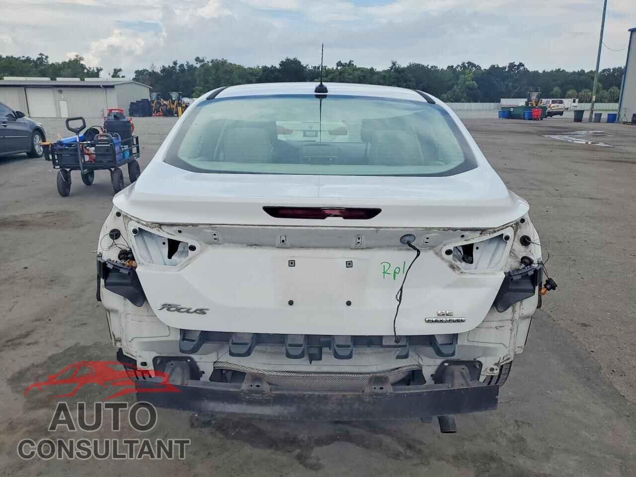 FORD FOCUS 2012 - 1FAHP3F24CL377982
