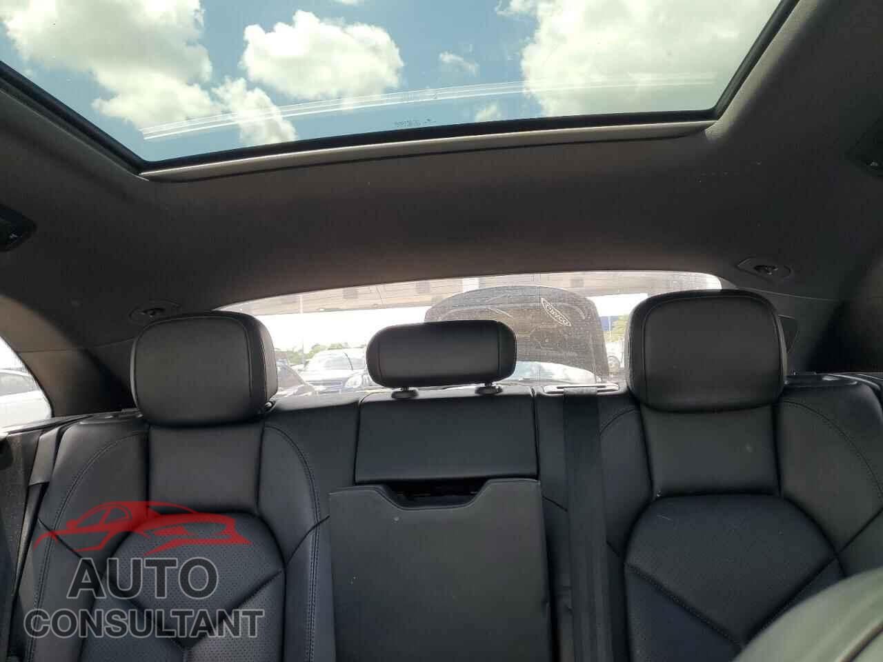 PORSCHE MACAN 2017 - WP1AA2A58HLB09077