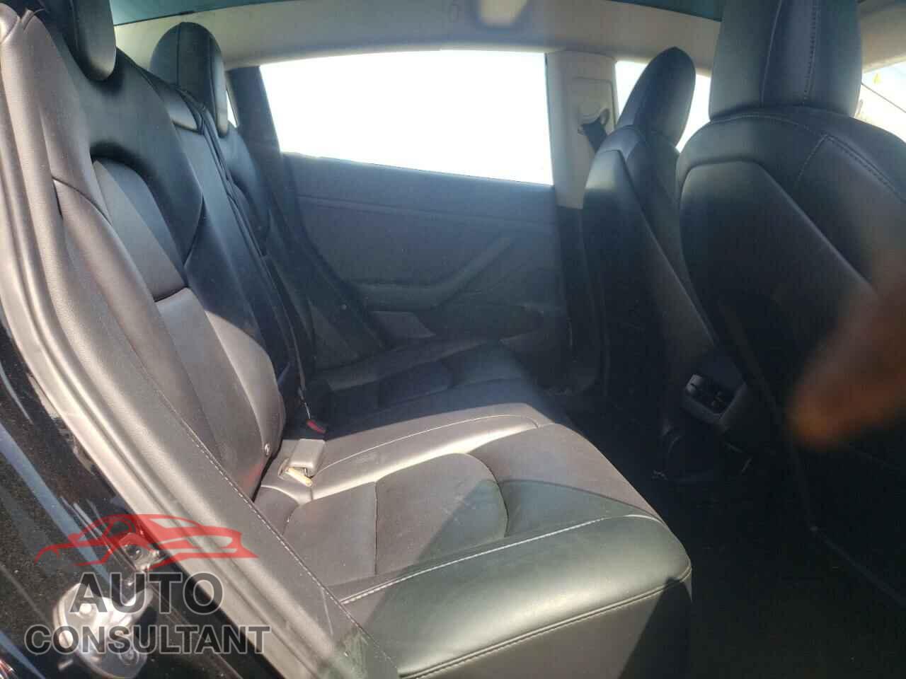 TESLA MODEL 3 2022 - 5YJ3E1EA8NF190483