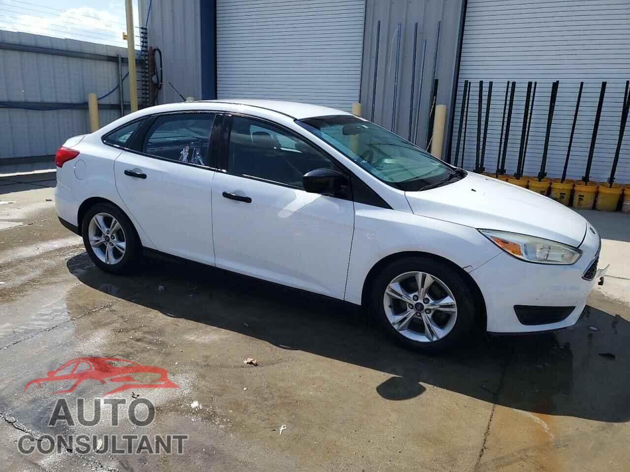 FORD FOCUS 2015 - 1FADP3E2XFL313465