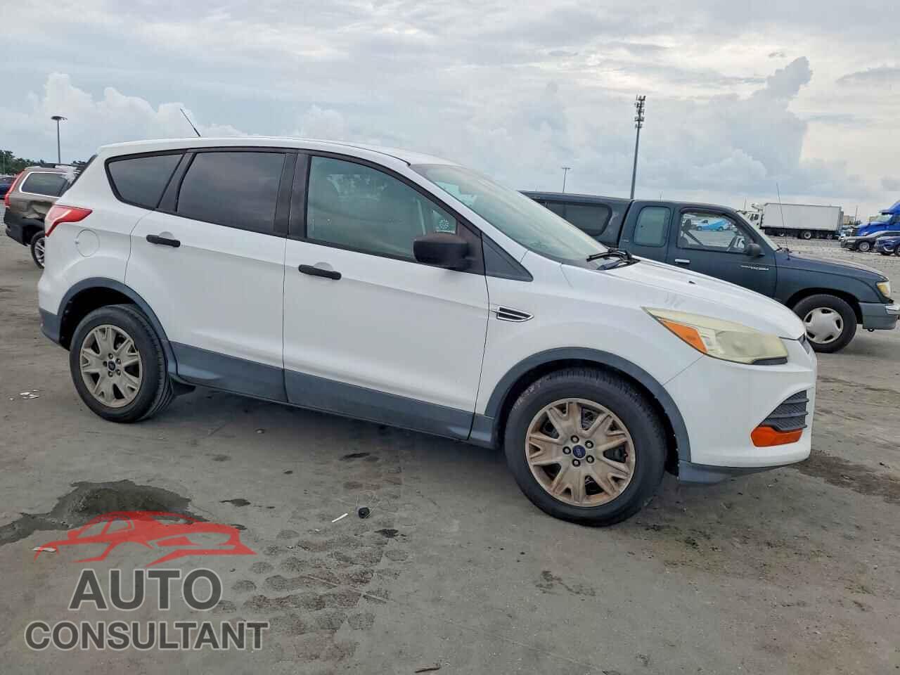 FORD ESCAPE 2013 - 1FMCU0F76DUD82227