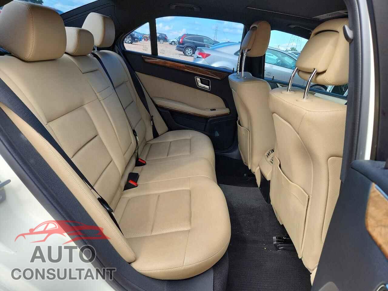 MERCEDES-BENZ E-CLASS 2011 - WDDHF5GB3BA426452