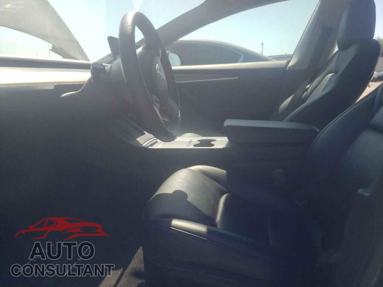TESLA MODEL 3 2022 - 5YJ3E1EA8NF190483