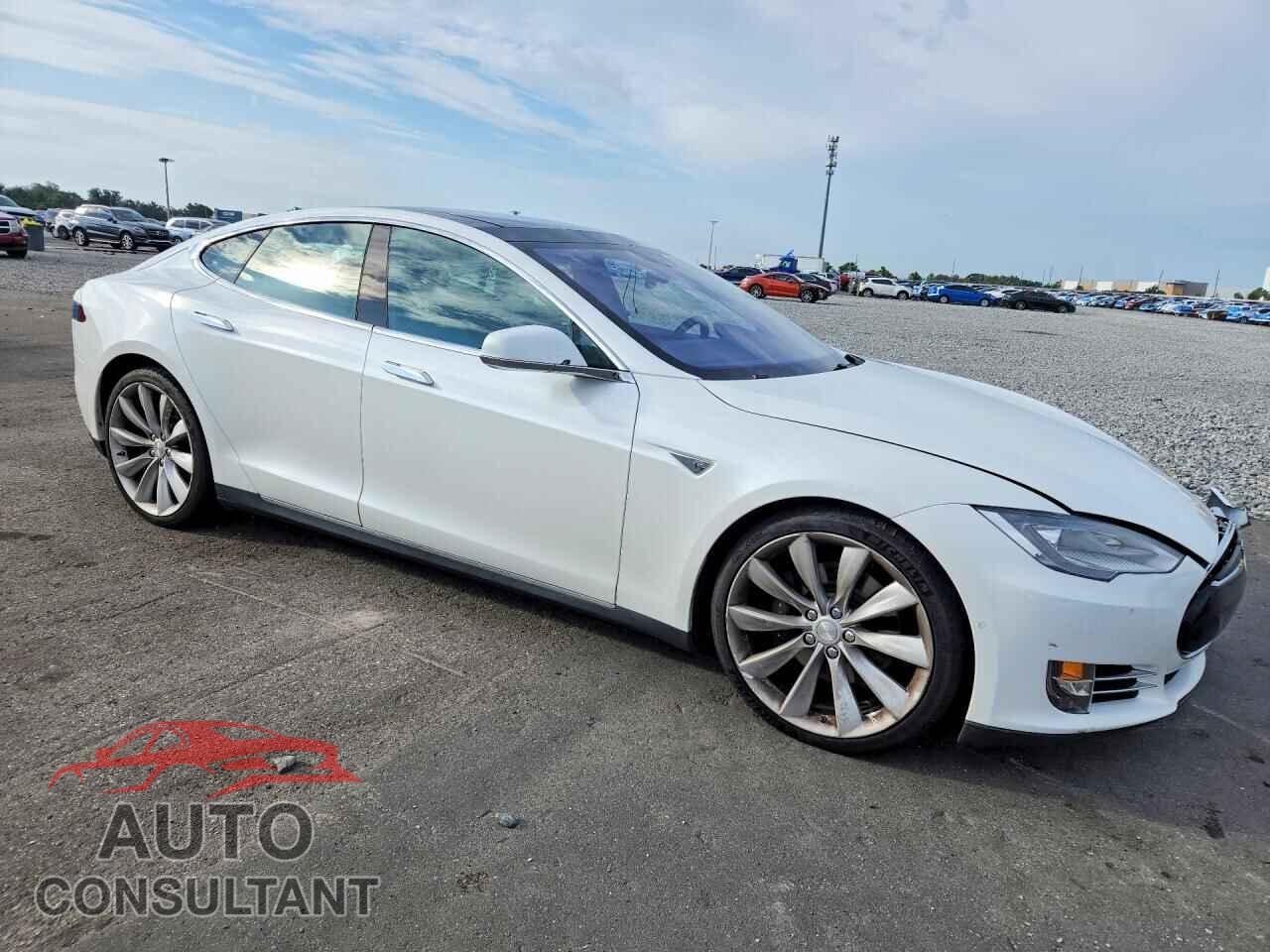 TESLA MODEL S 2016 - 5YJSA1E28GF131209