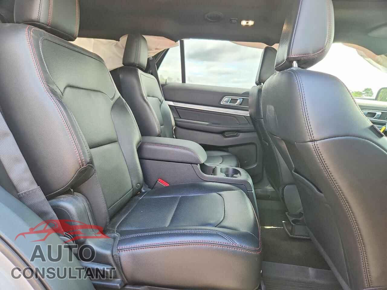 FORD EXPLORER 2018 - 1FM5K8GT0JGB37619