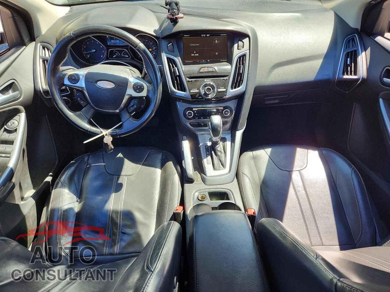 FORD FOCUS 2012 - 1FAHP3J21CL213595