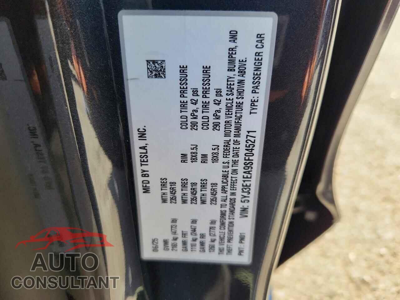 TESLA MODEL 3 2025 - 5YJ3E1EA9SF045271